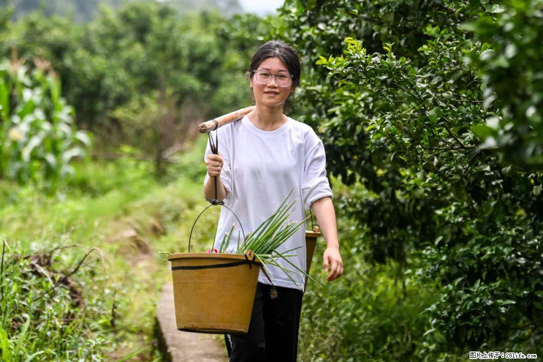 全网追的“扁担女孩”，找了一份暑假工，时薪12元 - 廊坊生活资讯 - 廊坊28生活网 lf.28life.com